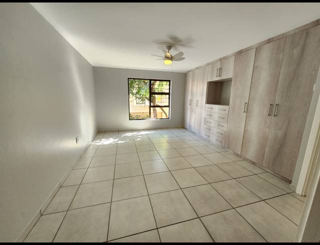 4 BEDROOM GATED ESTATE FOR SALE IN BOSCHDAL